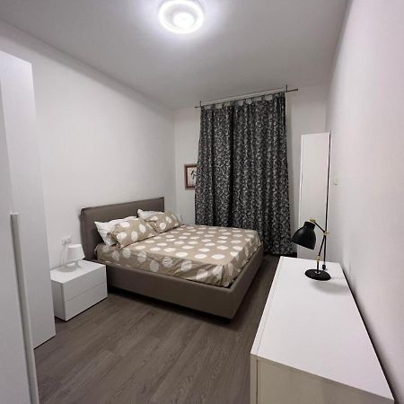 Col Di Lana Apt Milan Exterior photo